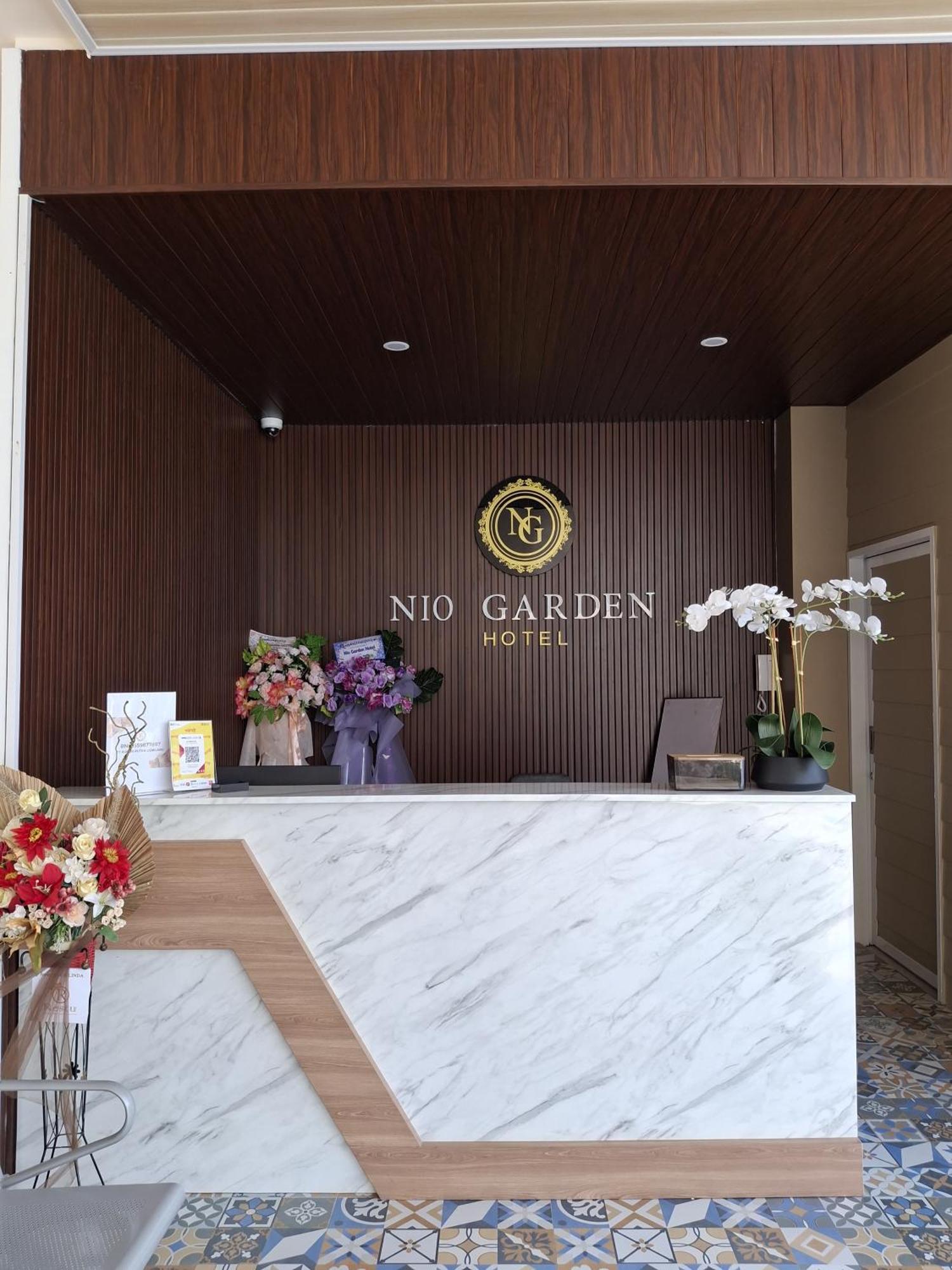 Nio Garden Hotel Sumbawa Exterior photo